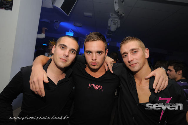 Cliquer pour voir l'image en taille réelle