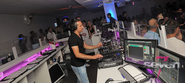 Cliquer pour voir l'image en taille réelle