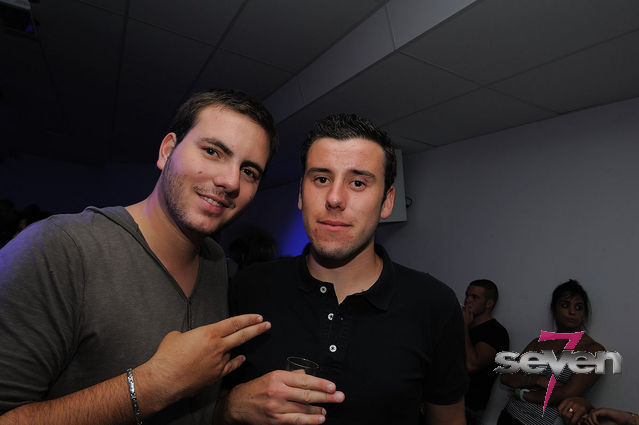 Cliquer pour voir l'image en taille réelle