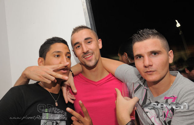 Cliquer pour voir l'image en taille réelle