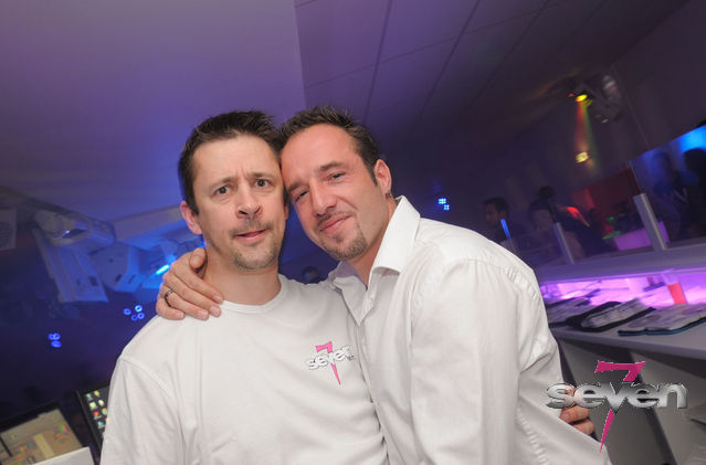 Cliquer pour voir l'image en taille réelle