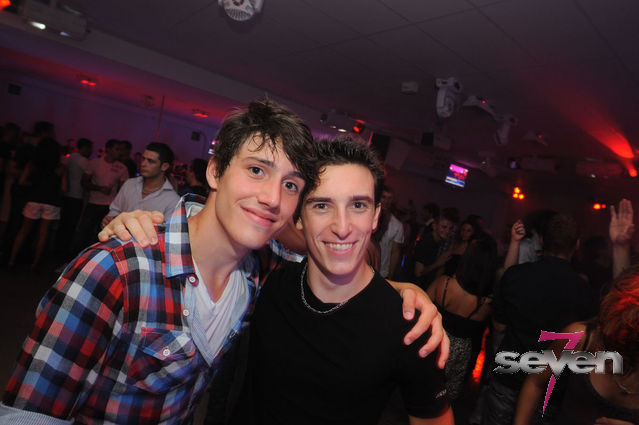 Cliquer pour voir l'image en taille réelle