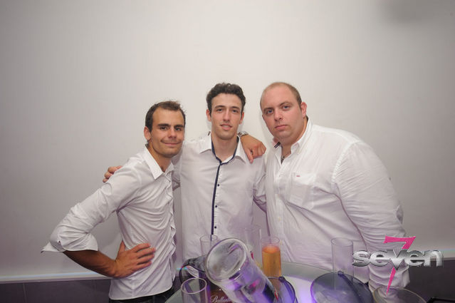 Cliquer pour voir l'image en taille réelle