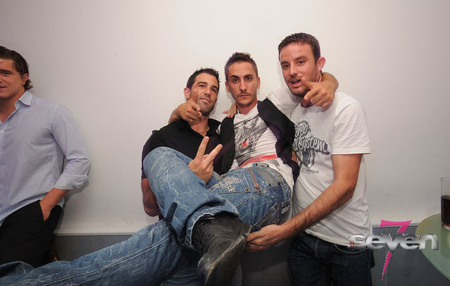 Cliquer pour voir l'image en taille réelle