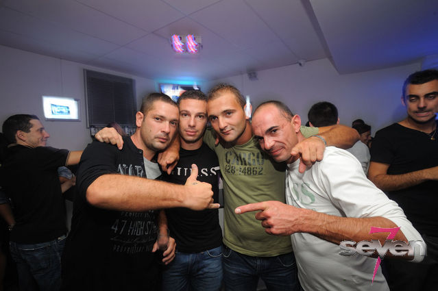 Cliquer pour voir l'image en taille réelle