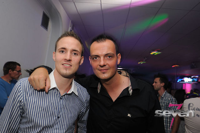 Cliquer pour voir l'image en taille réelle