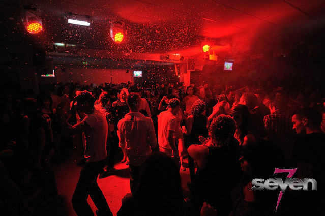 Cliquer pour voir l'image en taille réelle