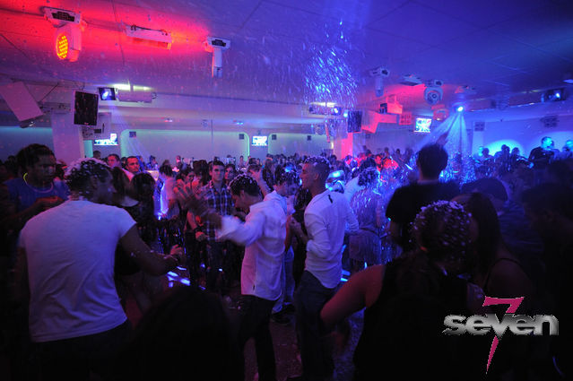 Cliquer pour voir l'image en taille réelle