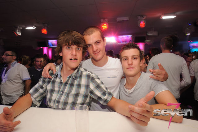 Cliquer pour voir l'image en taille réelle