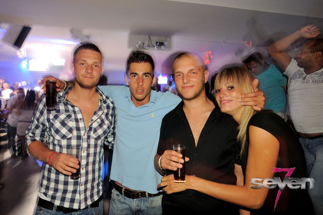 Cliquer pour voir l'image en taille réelle