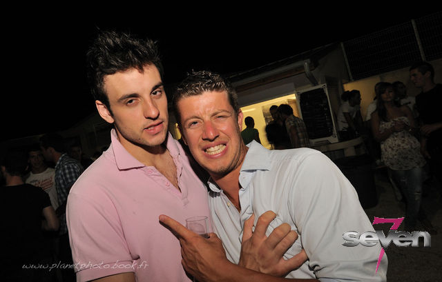 Cliquer pour voir l'image en taille réelle