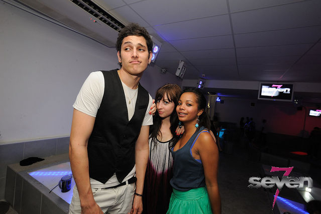 Cliquer pour voir l'image en taille réelle