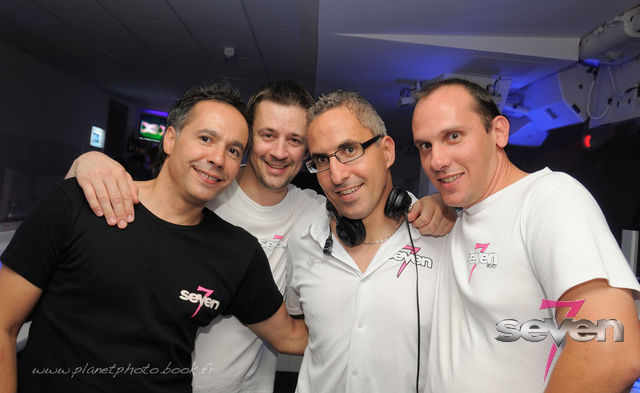 Cliquer pour voir l'image en taille réelle