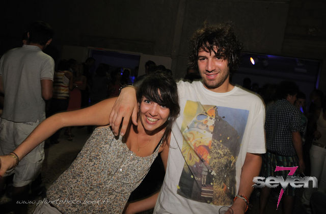 Cliquer pour voir l'image en taille réelle