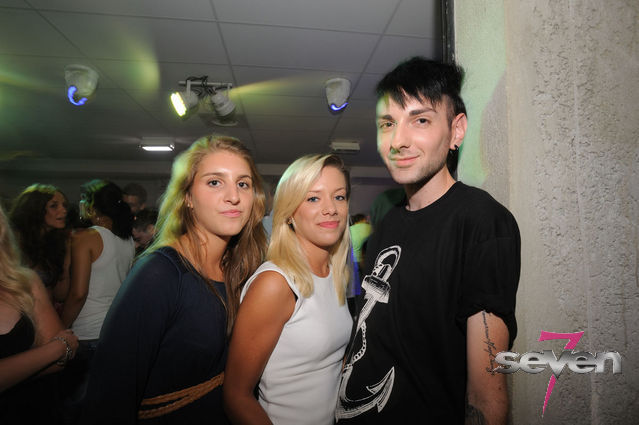 Cliquer pour voir l'image en taille réelle