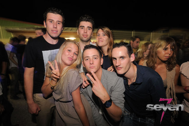 Cliquer pour voir l'image en taille réelle