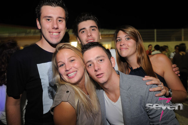 Cliquer pour voir l'image en taille réelle