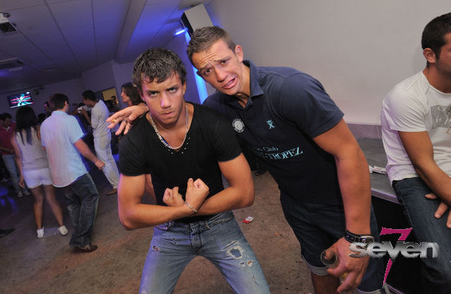 Cliquer pour voir l'image en taille réelle