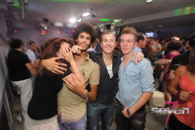 Cliquer pour voir l'image en taille réelle