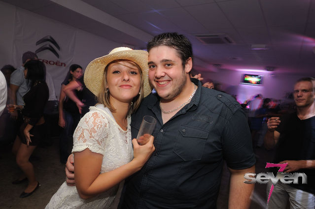 Cliquer pour voir l'image en taille réelle