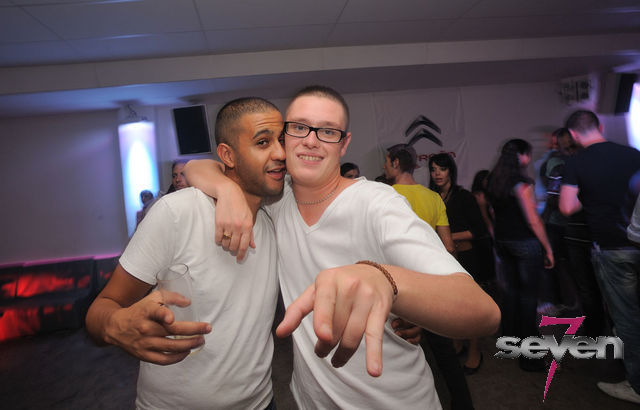 Cliquer pour voir l'image en taille réelle