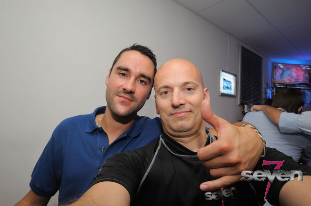 Cliquer pour voir l'image en taille réelle