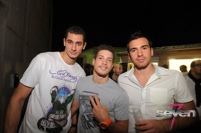 Cliquer pour voir l'image en taille réelle