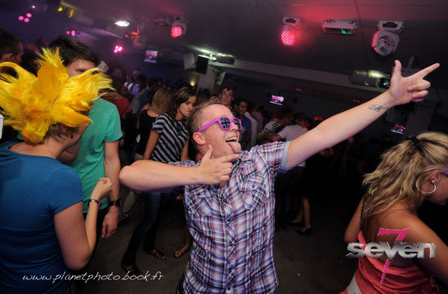 Cliquer pour voir l'image en taille réelle