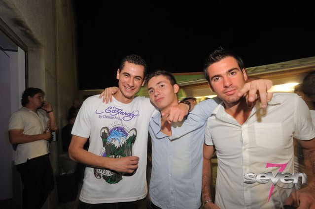 Cliquer pour voir l'image en taille réelle