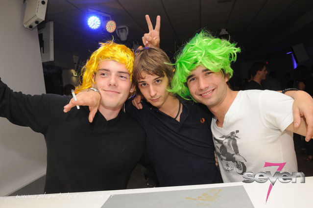 Cliquer pour voir l'image en taille réelle