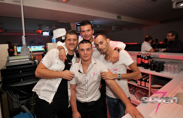 Cliquer pour voir l'image en taille réelle